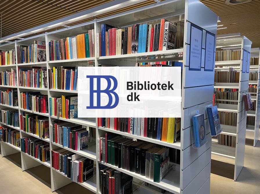 bibliotek.dk logo på baggrund af bogreoler