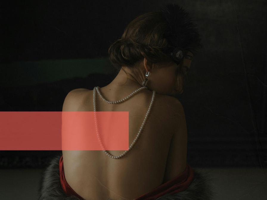 Kvinde set fra ryggen