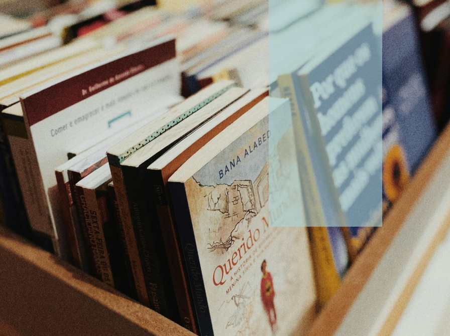 Bogkasse med tynde bøger